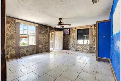 339 Shady Oaks Drive, Floresville, TX 78114 - Photo 16
