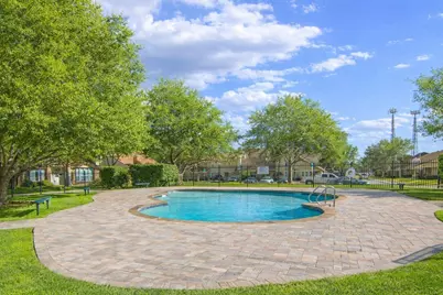 2035 Clubview Drive, Carrollton, TX 75006 - Photo 12