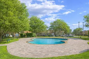 2035 Clubview Dr, Carrollton, TX 75006 - Photo 12