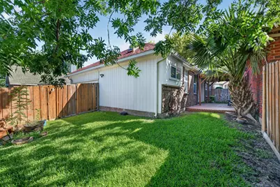 2136 Arbor Creek Drive, Carrollton, TX 75010 - Photo 32
