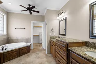 2304 Augustine, Waco, TX 76712 - Photo 20