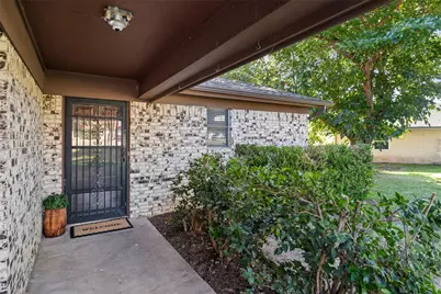 313 Yucca Court, Granbury, TX 76049 - Photo 2
