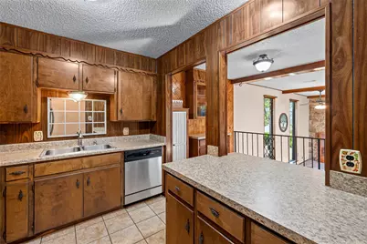 313 Yucca Court, Granbury, TX 76049 - Photo 10