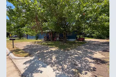 719 E Bullock Street, Denison, TX 75021 - Photo 1