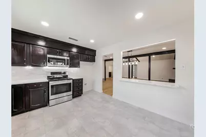 2212 Benbrook Drive, Carrollton, TX 75007 - Photo 10