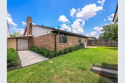 2212 Benbrook Drive, Carrollton, TX 75007 - Photo 32