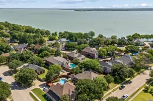 8710 Creekside Dr, Rowlett, TX 75089 - Photo 4