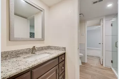 219 W Rochelle Road, Irving, TX 75062 - Photo 22