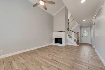 219 W Rochelle Road, Irving, TX 75062 - Photo 4