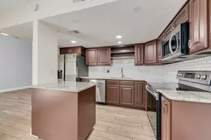 219 W Rochelle Rd, Irving, TX 75062 - Photo 12
