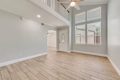 219 W Rochelle Road, Irving, TX 75062 - Photo 6