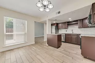 219 W Rochelle Rd, Irving, TX 75062 - Photo 8
