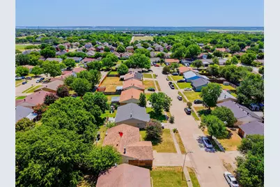 1026 Santa Fe Trail, Grand Prairie, TX 75052 - Photo 32