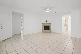 1011 Waterview Dr, Little Elm, TX 75068 - Photo 4