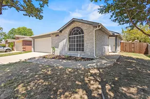1011 Waterview Dr, Little Elm, TX 75068 - Photo 2