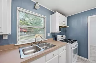 1304 Cardinal St, Arlington, TX 76010 - Photo 10