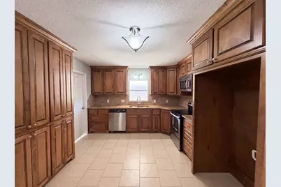 502 Jennings Street, Nocona, TX 76255 - Photo 2