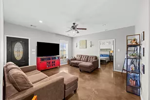 511 E Pecan Tree Rd, Waxahachie, TX 75165 - Photo 6