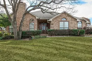 2810 Scarborough Ct, Grapevine, TX 76051 - Photo 1