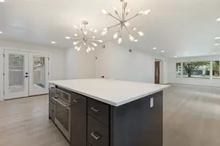 7219 E Mockingbird Ln, Dallas, TX 75214 - Photo 10