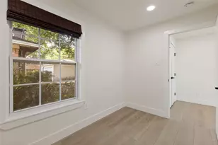 7219 E Mockingbird Ln, Dallas, TX 75214 - Photo 12