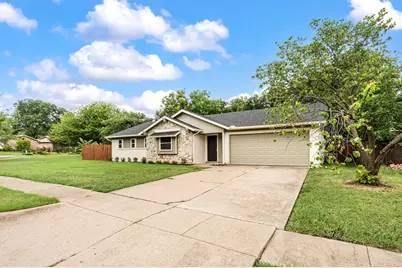 515 Brynmawr Court, Arlington, TX 76014 - Photo 2