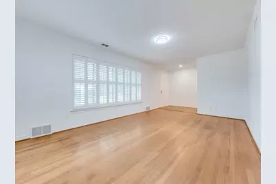 10715 Royal Springs Drive, Dallas, TX 75229 - Photo 4