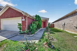 803 E Alexander Ln, Euless, TX 76040 - Photo 2