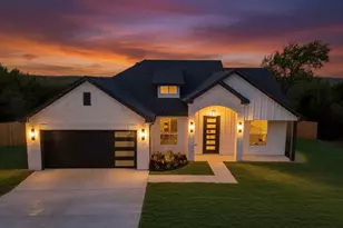 4620 Evening View Dr, Granbury, TX 76048 - Photo 1