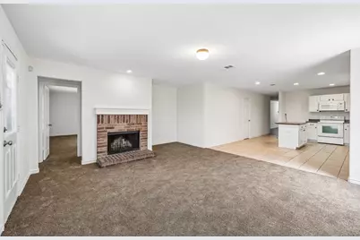 8832 Elk Creek Lane, Fort Worth, TX 76123 - Photo 6