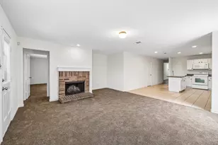 8832 Elk Creek Ln, Fort Worth, TX 76123 - Photo 6