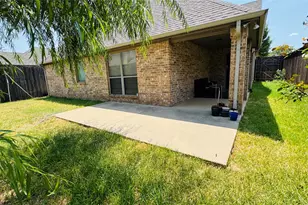 8105 Winter Falls Tr, Fort Worth, TX 76053 - Photo 12