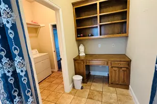 8105 Winter Falls Tr, Fort Worth, TX 76053 - Photo 10