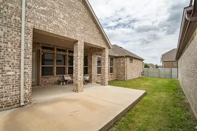 932 Parkside Drive, Argyle, TX 76226 - Photo 2