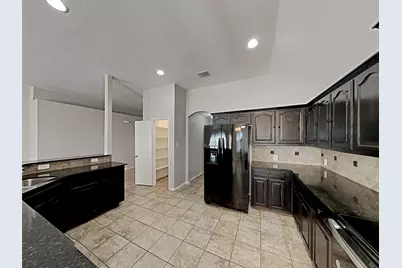 632 Hutchins Drive, Crowley, TX 76036 - Photo 2