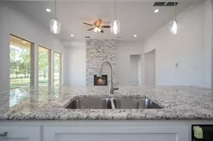 13027 Eagles Nest Dr, Whitney, TX 76692 - Photo 10