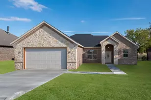 13027 Eagles Nest Dr, Whitney, TX 76692 - Photo 1