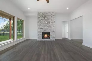 13027 Eagles Nest Dr, Whitney, TX 76692 - Photo 6