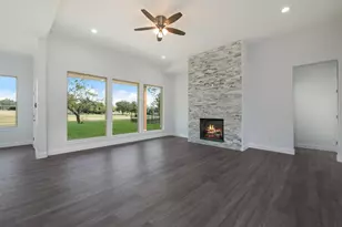 13027 Eagles Nest Dr, Whitney, TX 76692 - Photo 4