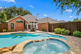 2618 St Michelle Ln, McKinney, TX 75070 - Photo 2