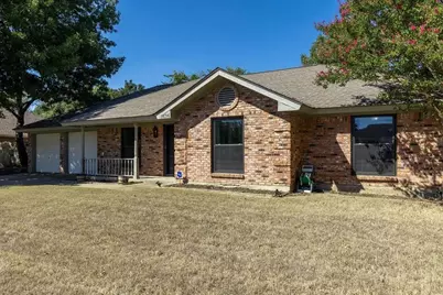 1634 Robin Place, Cleburne, TX 76033 - Photo 6