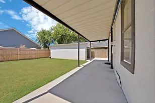 2724 E 12th St, Fort Worth, TX 76111 - Photo 24