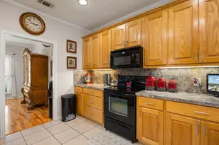616 Parker Ln, Granbury, TX 76048 - Photo 18