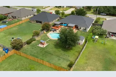 616 Parker Lane, Granbury, TX 76048 - Photo 12