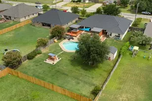 616 Parker Ln, Granbury, TX 76048 - Photo 12