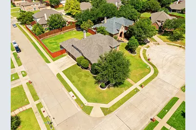 711 Country Meadow Drive, Murphy, TX 75094 - Photo 2