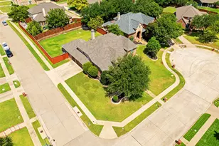 711 Country Meadow Dr, Murphy, TX 75094 - Photo 2