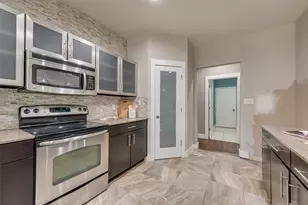 2808 Grandview Dr, Grand Prairie, TX 75052 - Photo 12