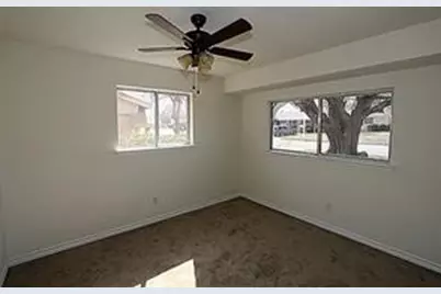 829 Sunshine Lane, Grapevine, TX 76051 - Photo 8