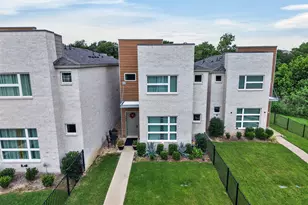 340 Oakbend Dr, Lewisville, TX 75067 - Photo 2